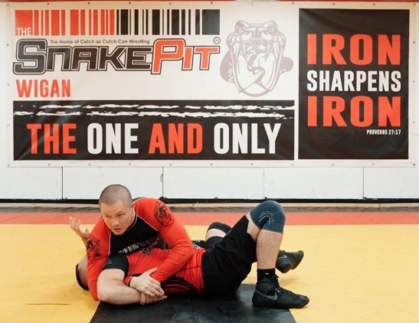 SnakePit Online Workshop - Double Wristlocks